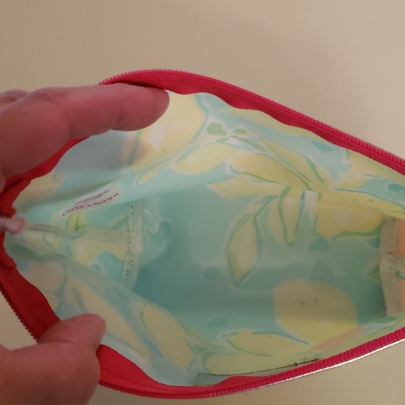 Lilly Pulitzer makeup bag - Picture 2 of 4
